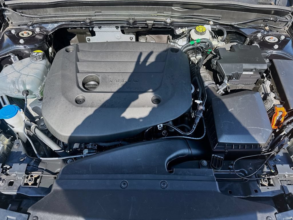 Used 2024 Volvo XC40 B5 Core AWD/4WD image 28