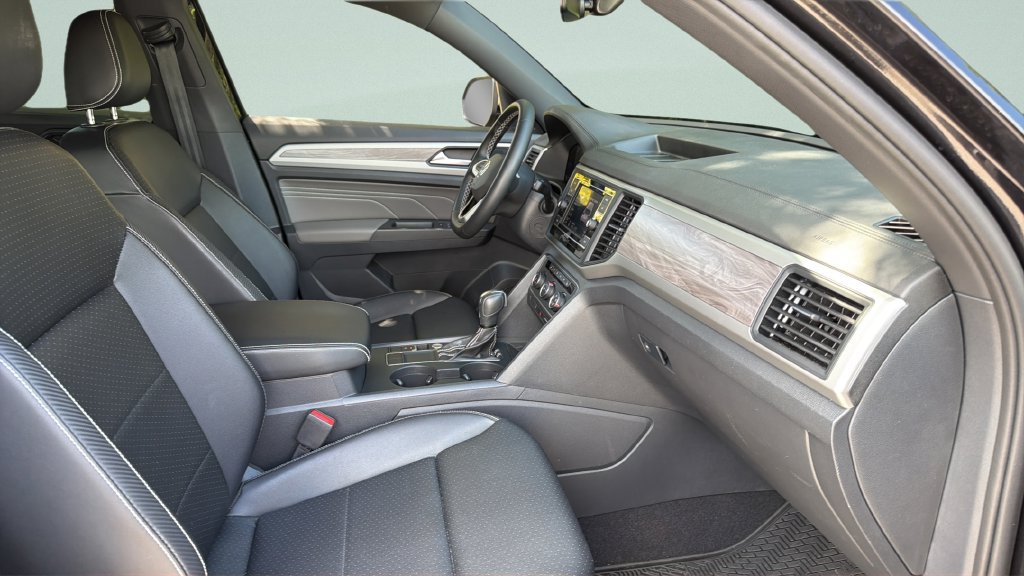 Used 2023 Volkswagen Atlas Cross Sport SE FWD image 28