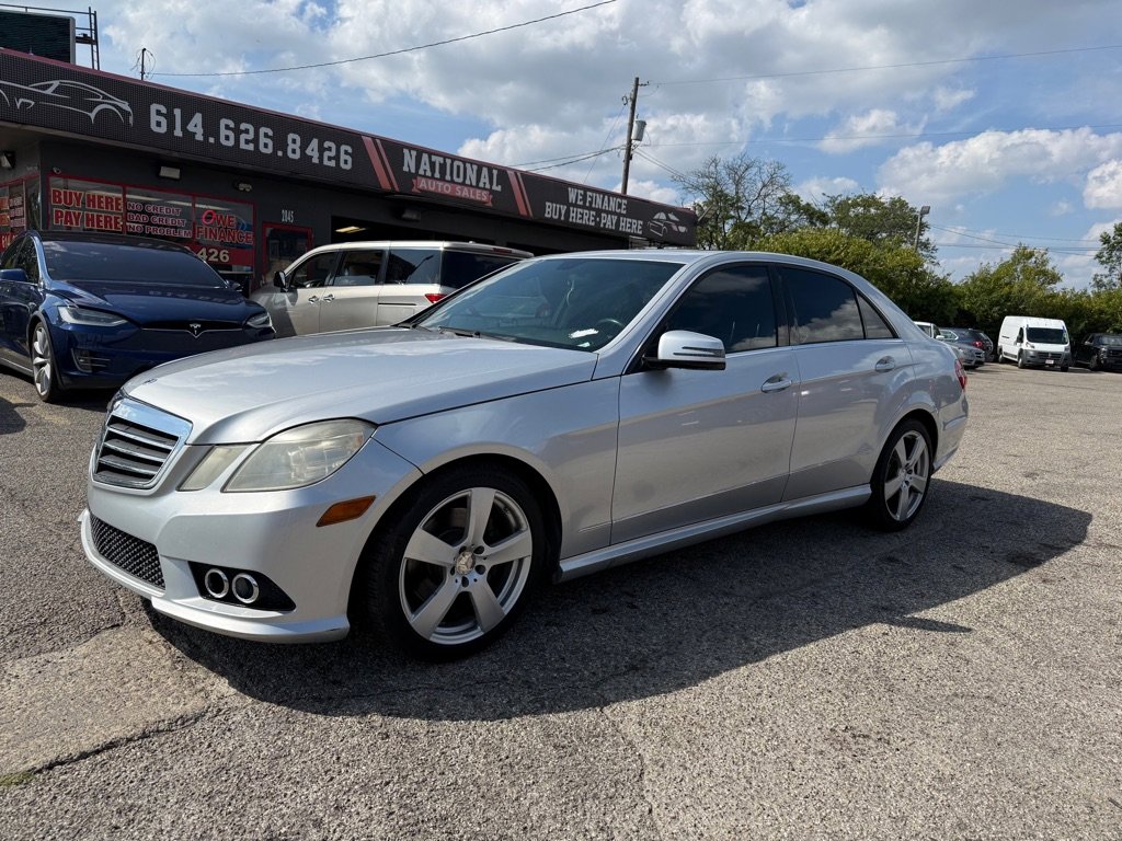 Used 2010 Mercedes-Benz E 350 4MATIC Sedan image 1