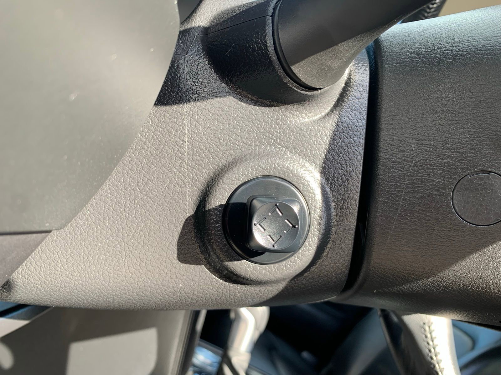 Used 2023 Nissan Armada SV image 15