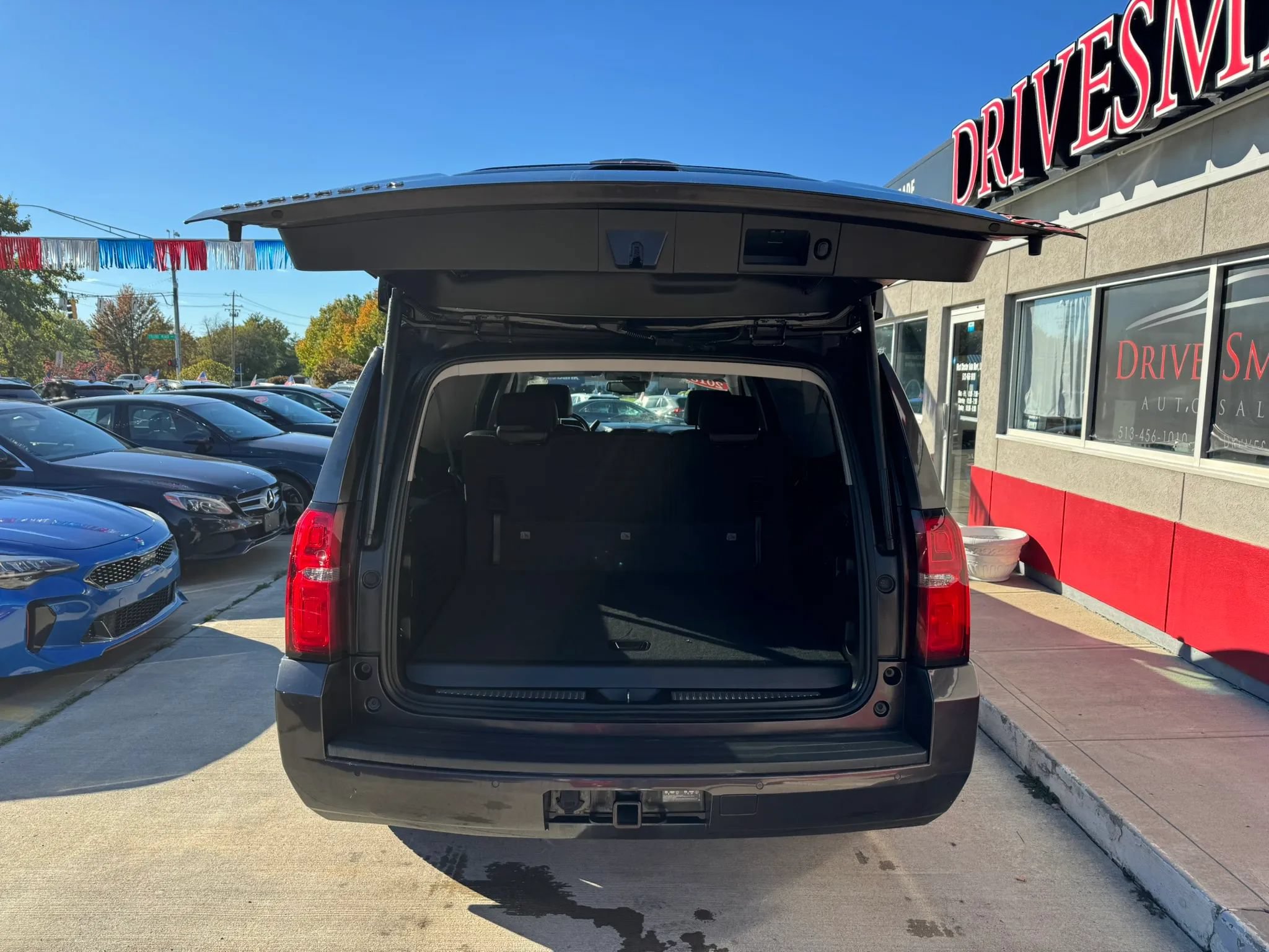 Used 2018 Chevrolet Suburban LT AWD/4WD image 14