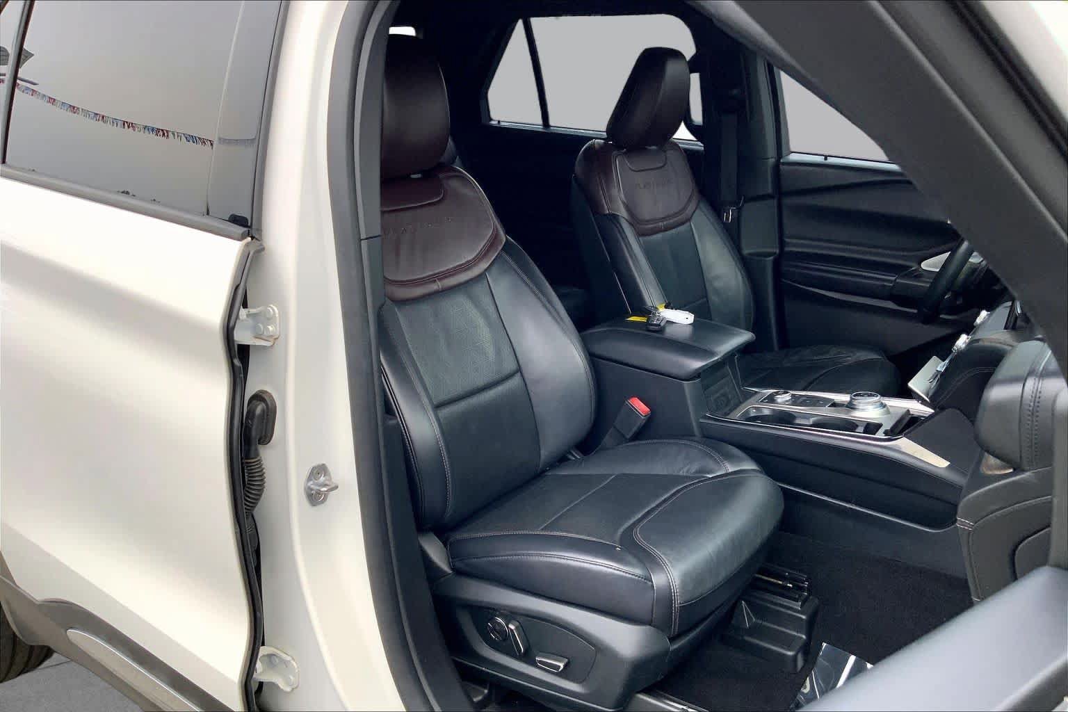 Used 2020 Ford Explorer Platinum w/ Premium Technology Package AWD/4WD image 8