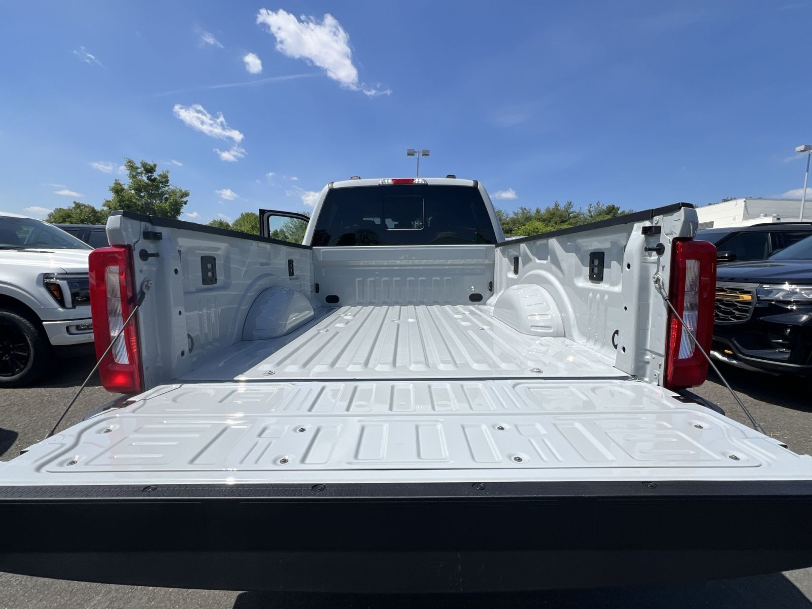 New 2026 Ford F250 XLT w/ FX4 Off-Road Package AWD/4WD image 32