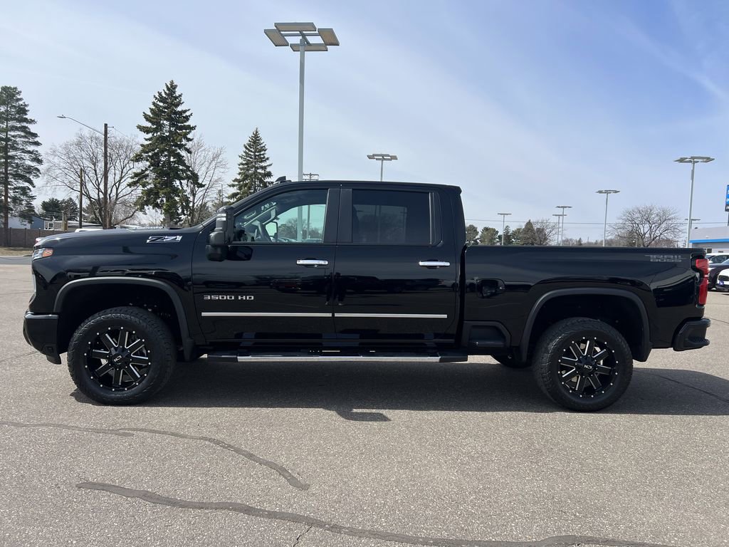 Used 2025 Chevrolet Silverado 3500 LT w/ Trail Boss Package AWD/4WD image 8