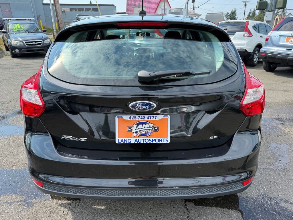 Used 2014 Ford Focus SE w/ SE Winter Package image 6