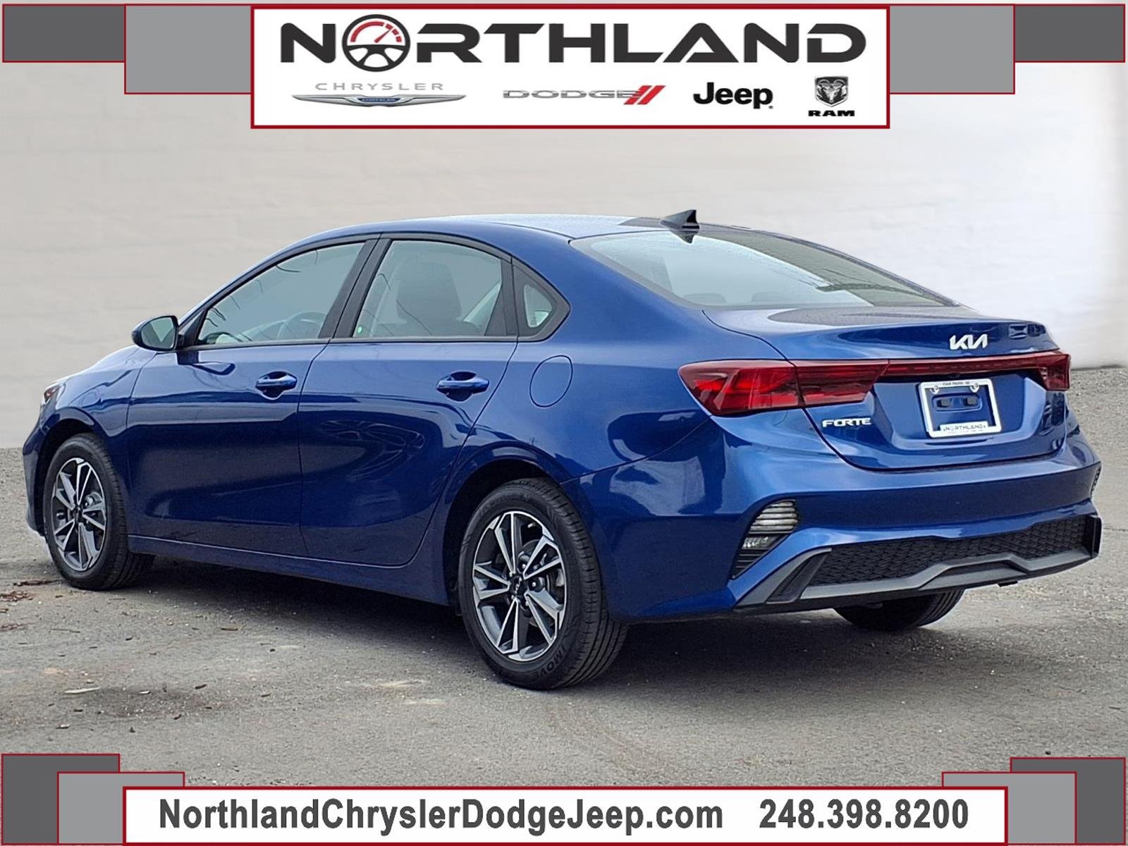 Used 2024 Kia Forte LXS FWD image 2