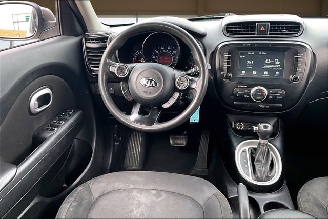 Used 2019 Kia Soul + image 5