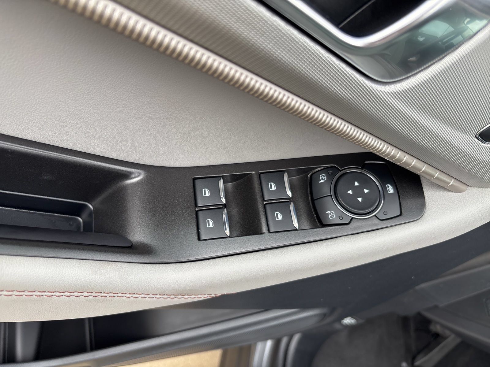 New 2026 Ford Explorer Active w/ Active Comfort Package RWD image 17