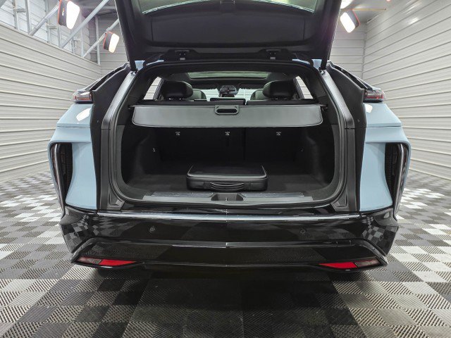 Used 2024 Cadillac Lyriq Tech w/ Driver Assist Package AWD/4WD image 36