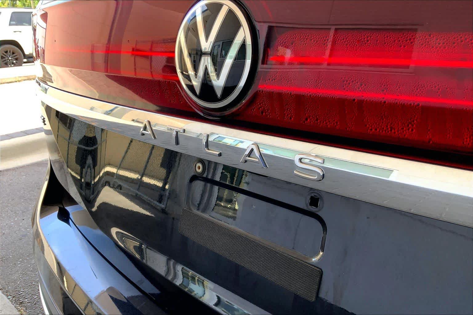 Used 2024 Volkswagen Atlas SE AWD/4WD image 31