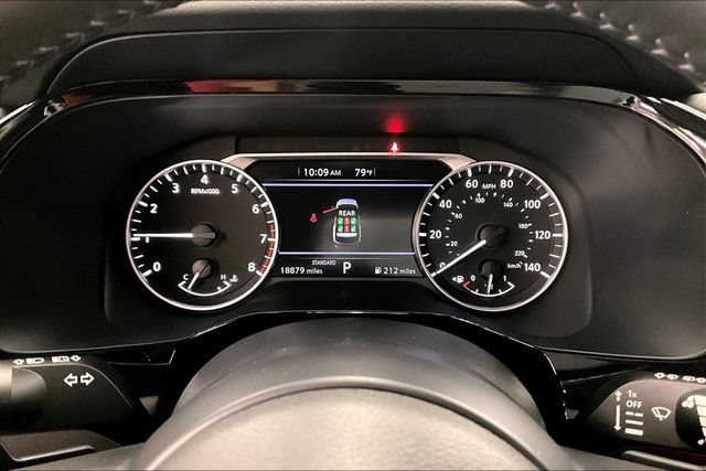 Used 2025 Nissan Pathfinder SV FWD image 27
