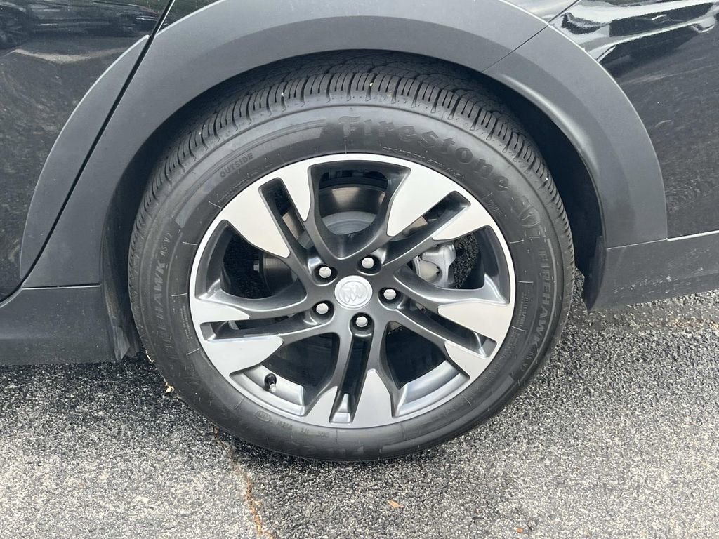 Used 2018 Buick Regal Essence w/ Sights and Sounds Package AWD/4WD image 11