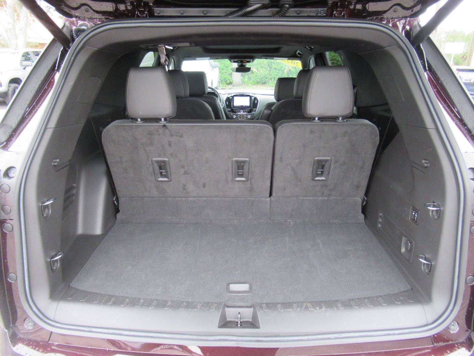 Used 2022 Chevrolet Traverse High Country FWD image 40
