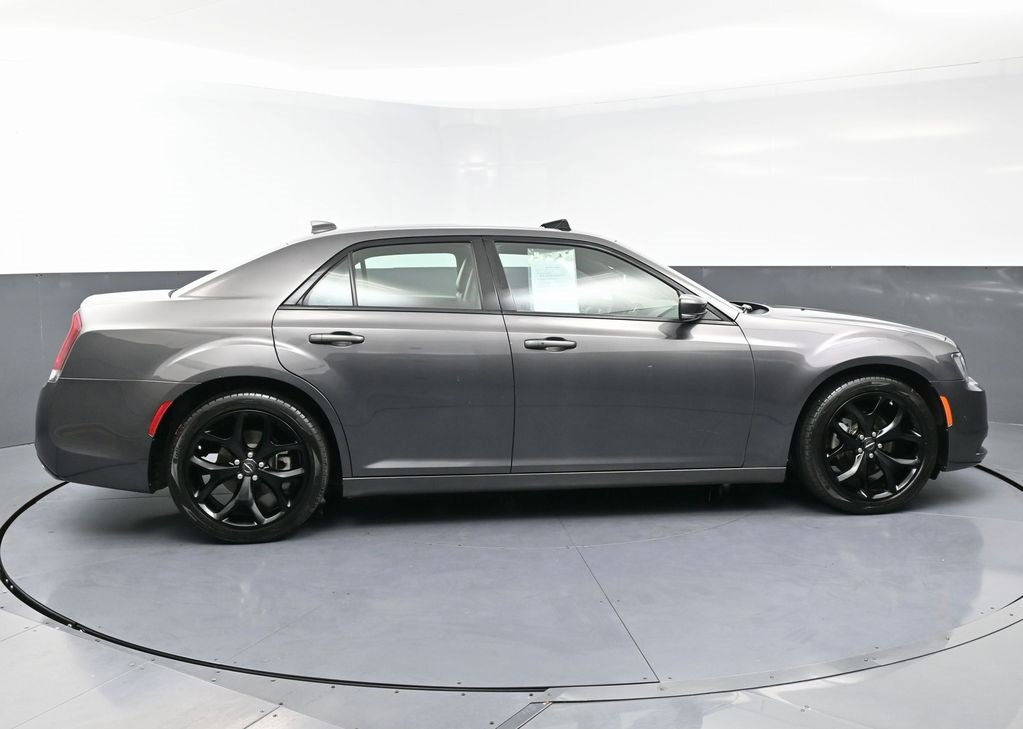 Used 2023 Chrysler 300 S image 8