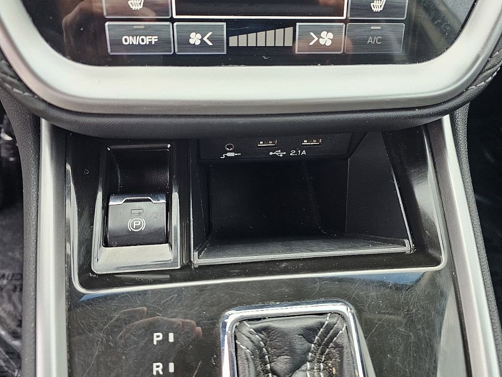 Used 2022 Subaru Outback Limited image 31