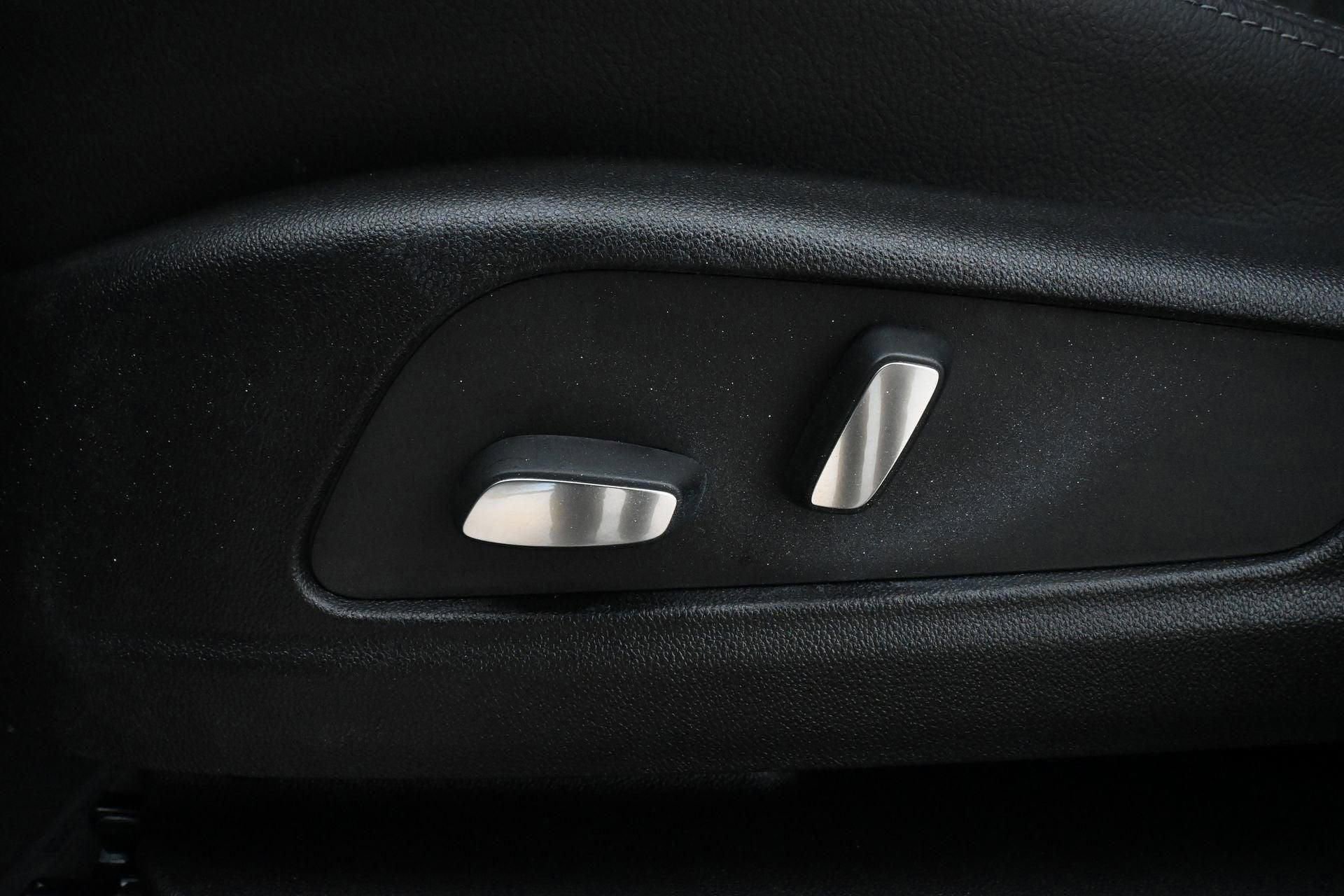 New 2026 Cadillac XT5 Luxury w/ LPO, Floor Liner Package image 95