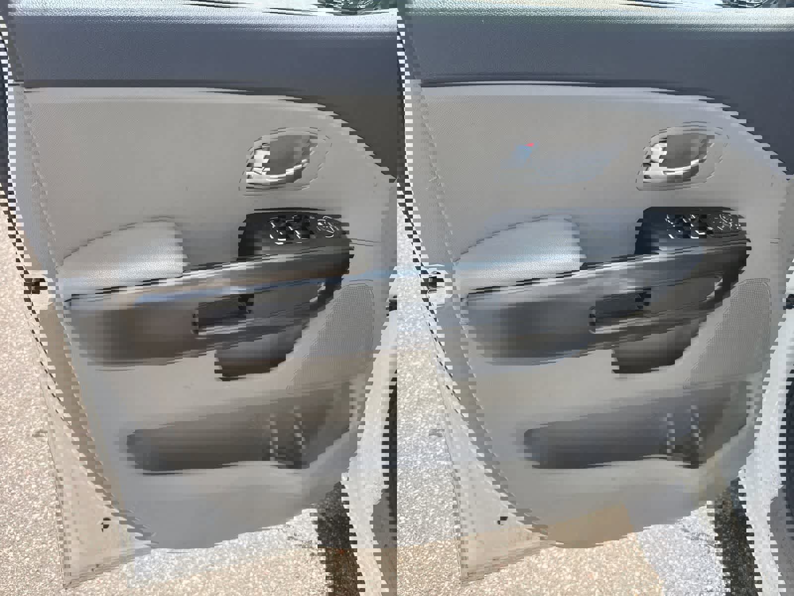 Used 2015 Kia Sedona LX image 15