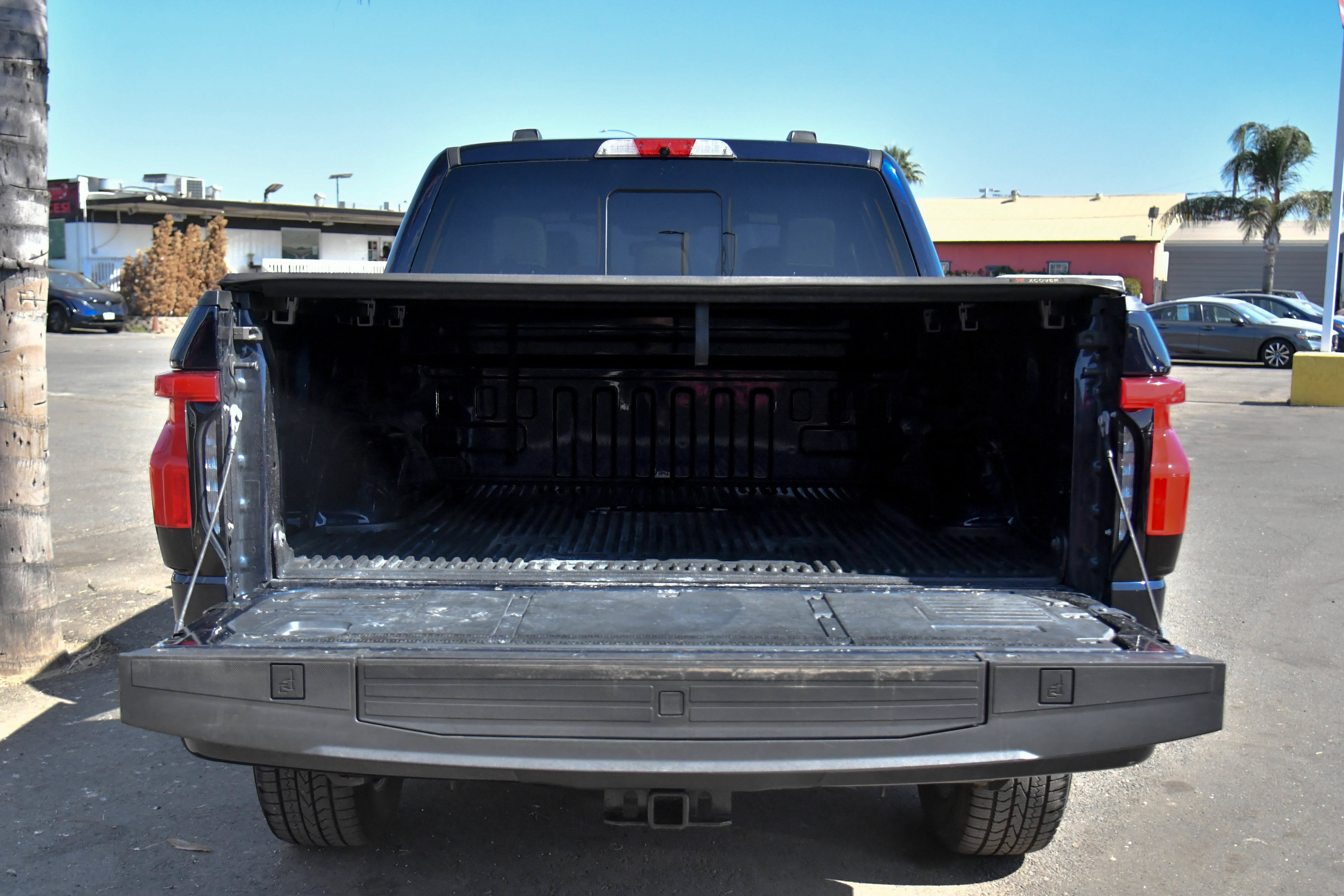 Used 2022 Ford F150 Lightning Lariat AWD/4WD image 50