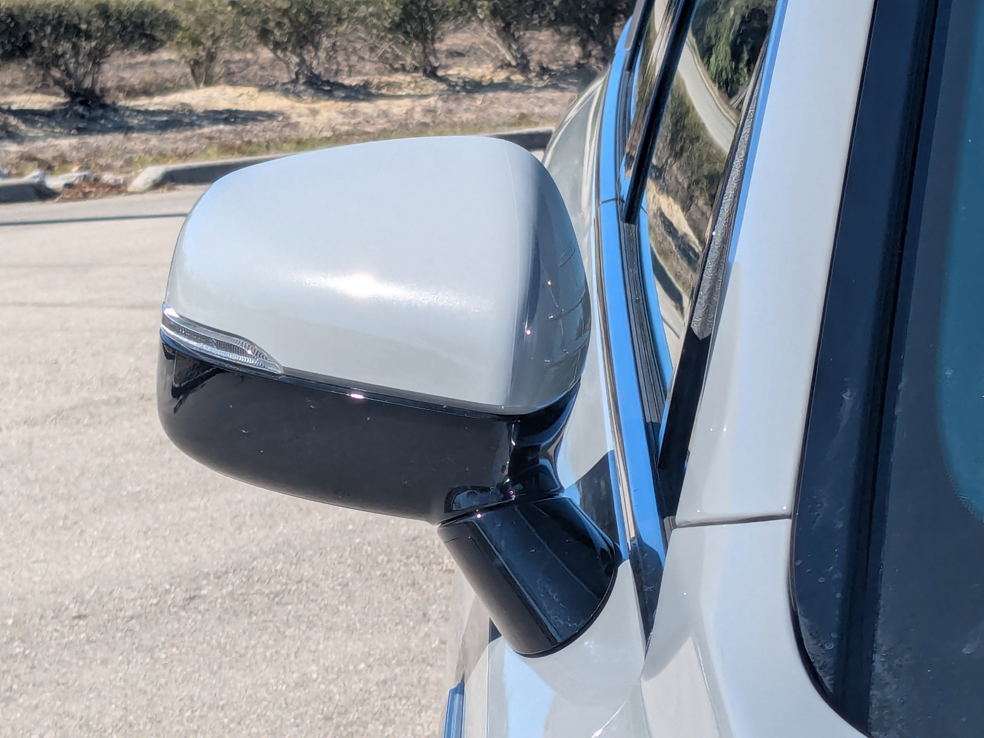 Certified 2025 Kia Sorento S w/ Panoramic Sunroof Package image 12