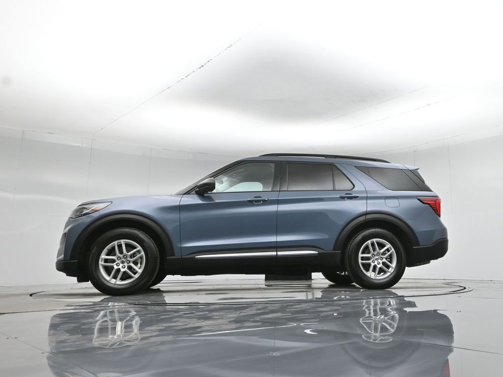 Used 2025 Ford Explorer Active image 54