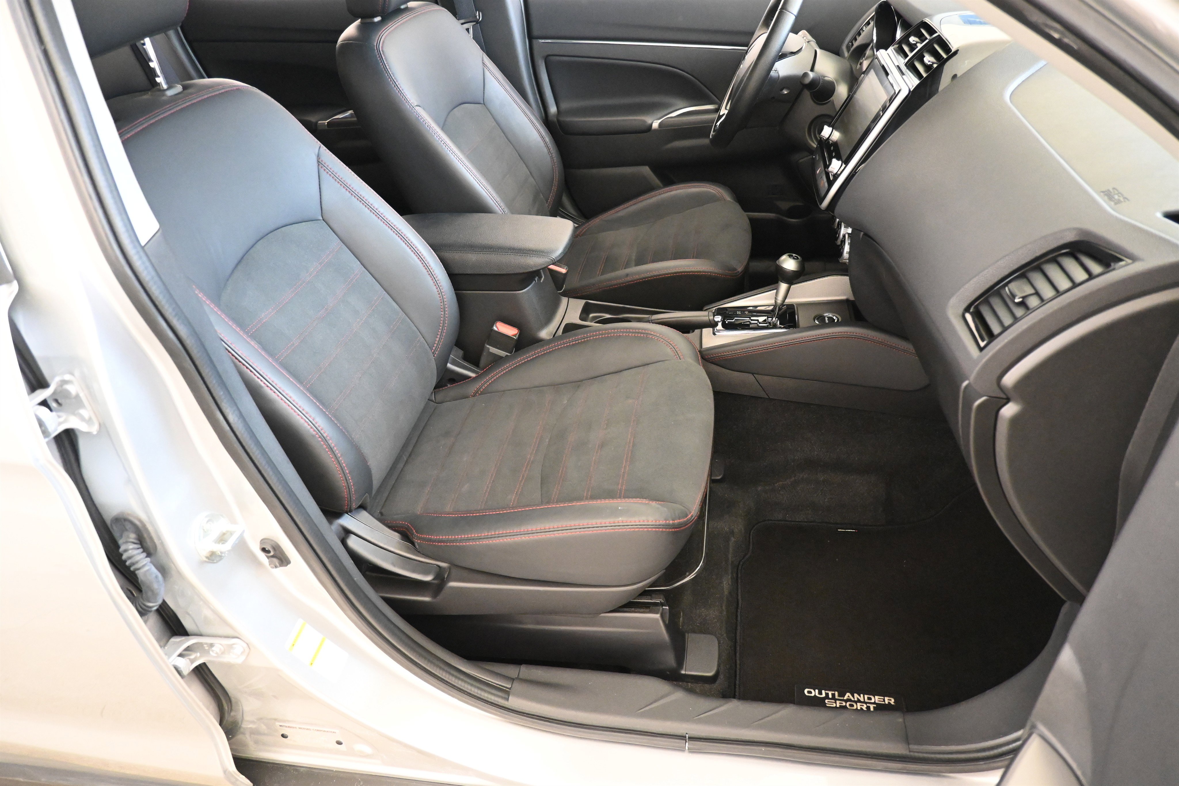 Used 2023 Mitsubishi Outlander Sport SE image 20