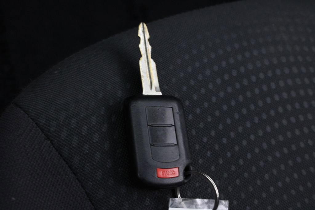 Used 2018 Mitsubishi Mirage G4 ES image 27