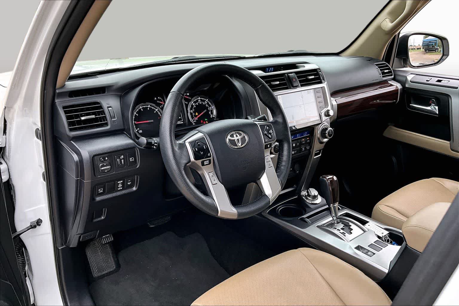 Used 2024 Toyota 4Runner Limited AWD/4WD image 18