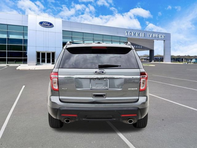 Used 2013 Ford Explorer XLT image 3