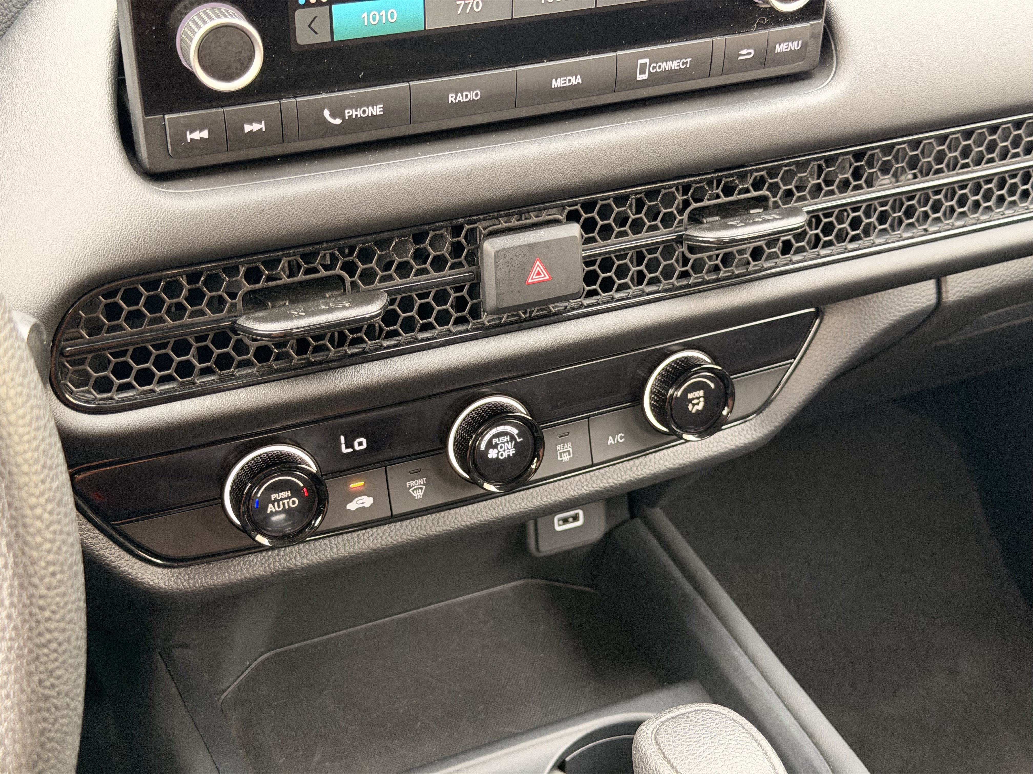 Certified 2024 Honda HR-V LX image 23