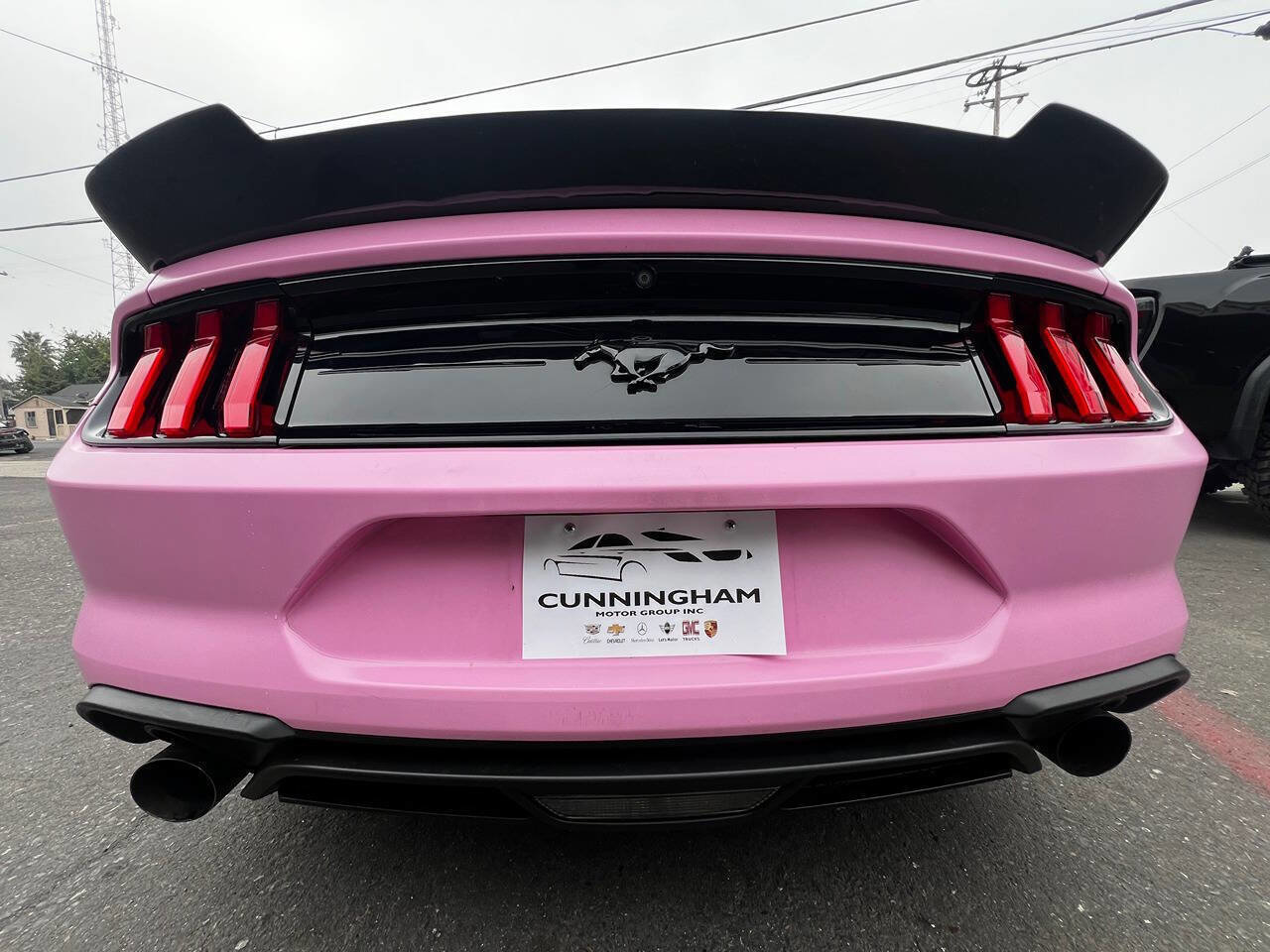 Used 2018 Ford Mustang Coupe image 8