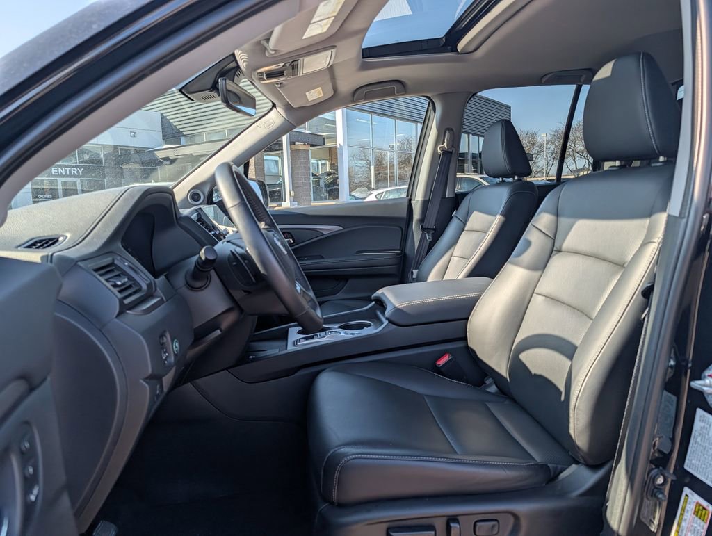 Used 2025 Honda Ridgeline RTL image 13