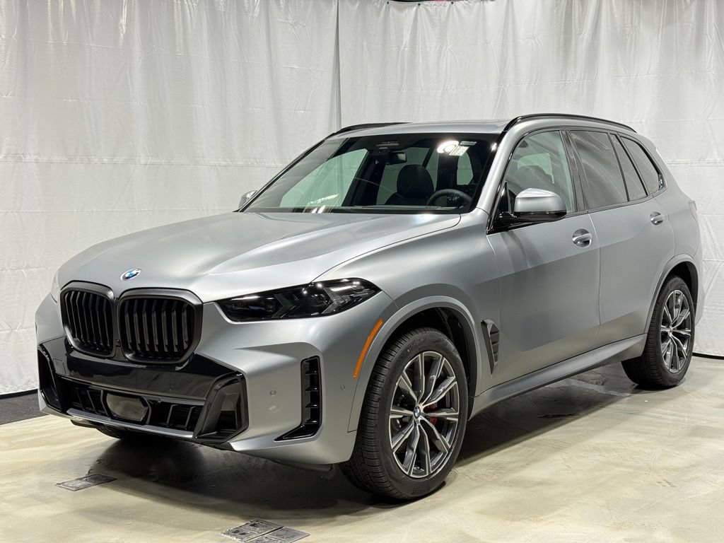Used 2026 BMW X5 xDrive40i w/ M Sport Package AWD/4WD image 3