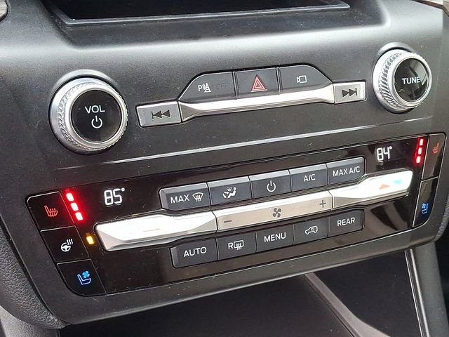 Used 2020 Ford Explorer Limited image 12