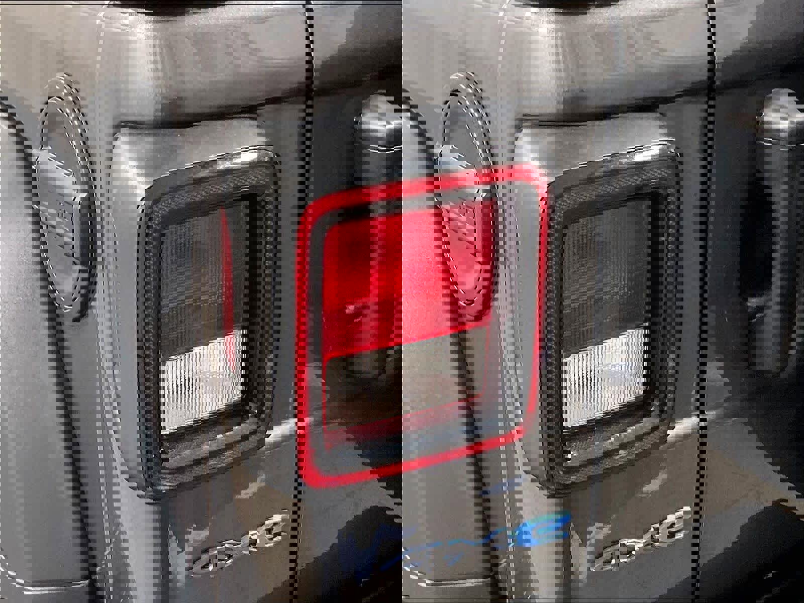 Used 2023 Jeep Wrangler Unlimited w/ Cold Weather Group AWD/4WD image 32