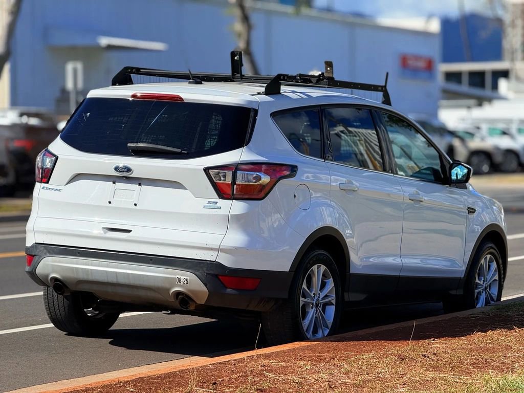 Used 2018 Ford Escape SE w/ Ford Safe & Smart Package image 5