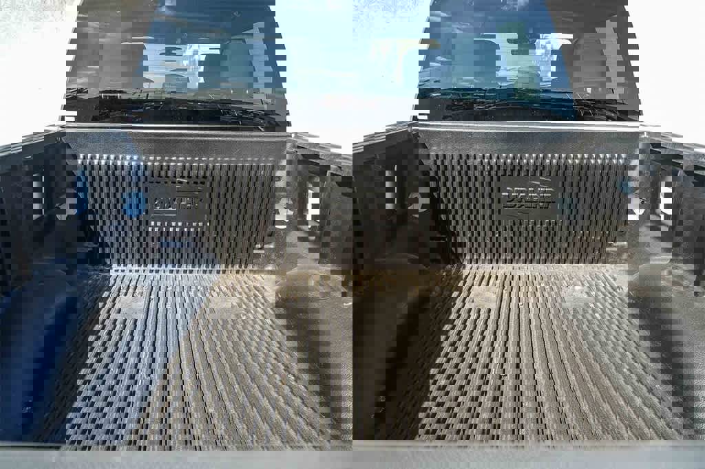 Used 2023 Ford F150 XLT image 28