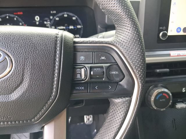 Used 2025 Toyota Tacoma TRD Sport AWD/4WD image 18