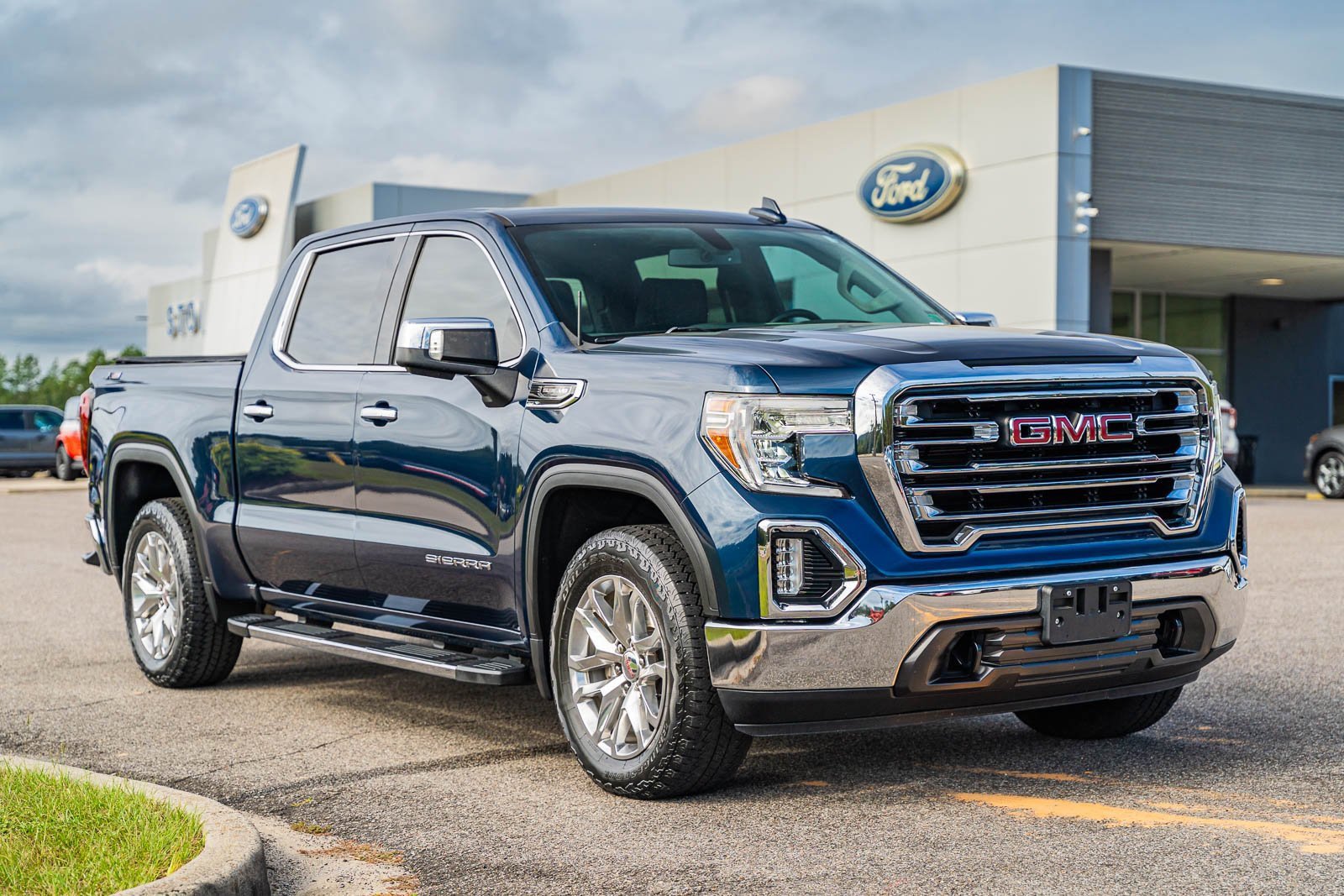 Used 2021 GMC Sierra 1500 SLT w/ SLT Convenience Package