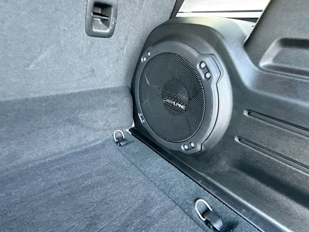 Used 2023 Jeep Wrangler Unlimited Sahara image 31
