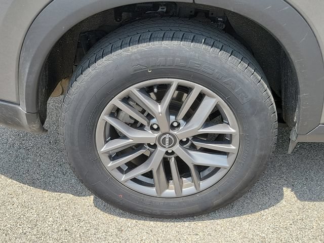 Used 2024 Nissan Rogue S AWD/4WD image 7