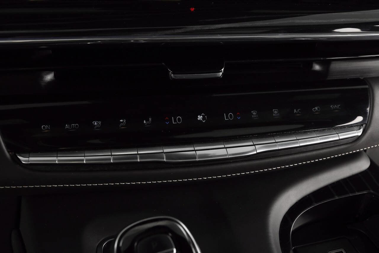 Used 2023 Cadillac Escalade V image 43