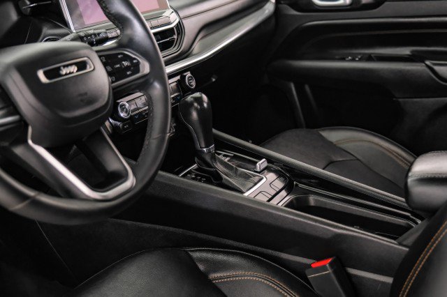 Used 2023 Jeep Compass Limited image 21