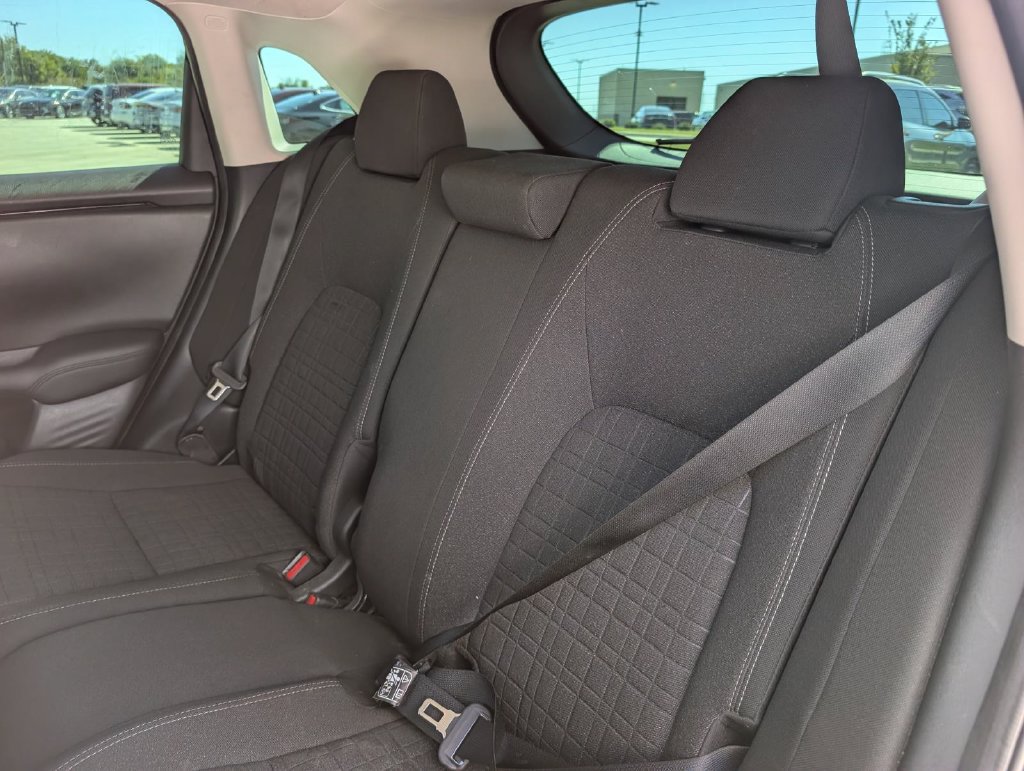Used 2023 Honda HR-V LX image 36