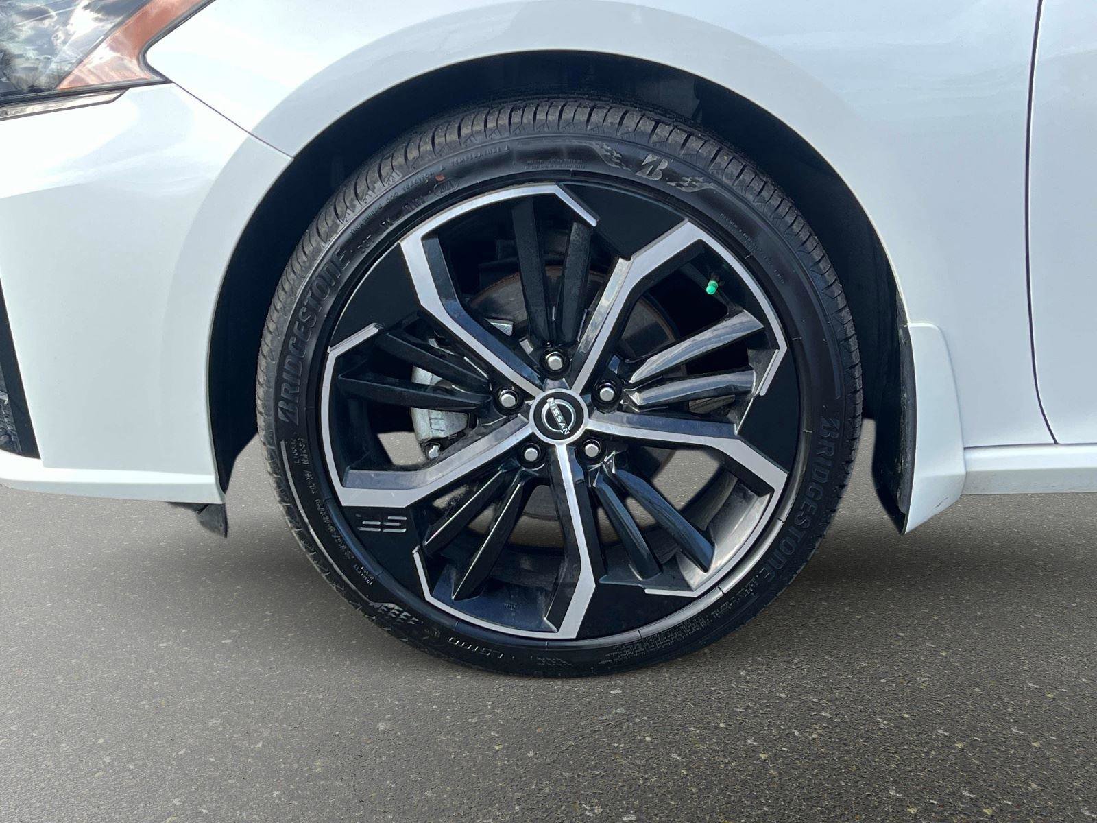 Certified 2024 Nissan Altima 2.5 SR image 9