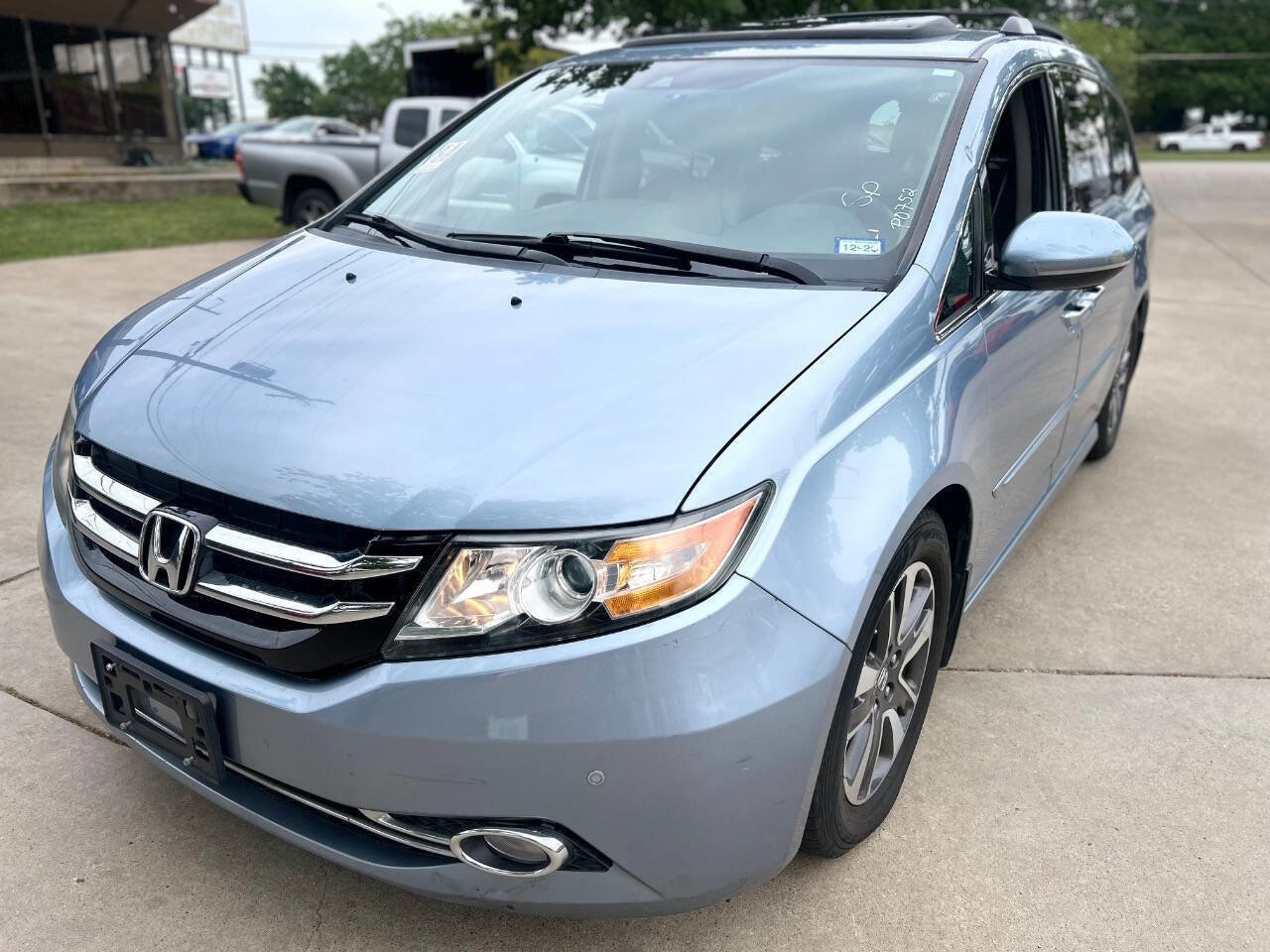 Used 2014 Honda Odyssey Touring image 2