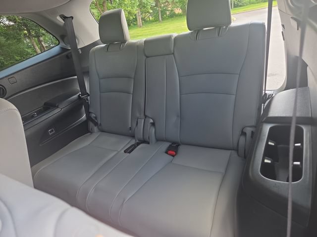 Used 2016 Honda Pilot Touring image 15