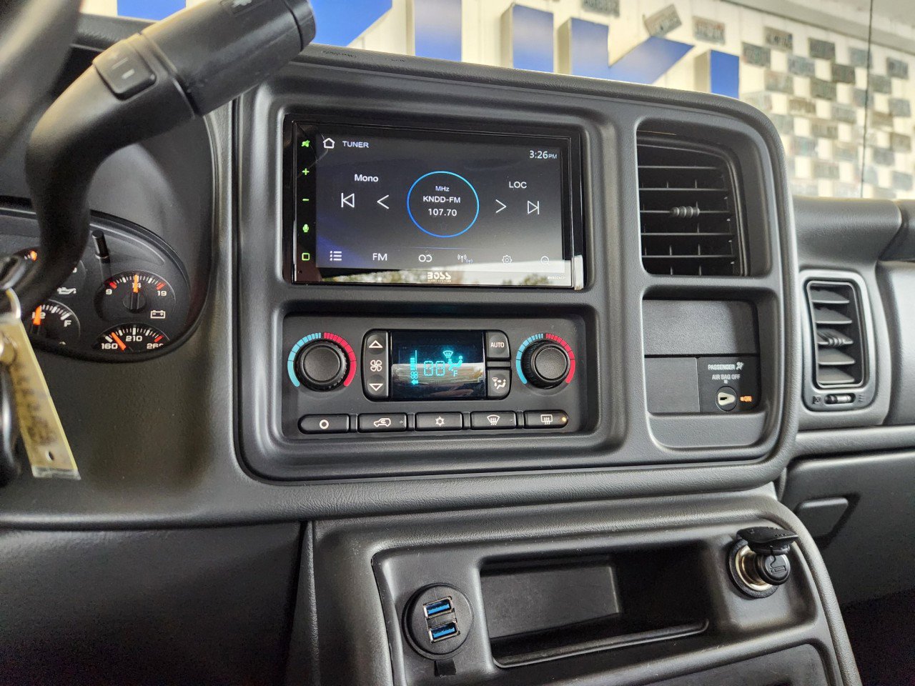 Used 2007 GMC Sierra 2500 SLT w/ Heavy-Duty Power Package image 8