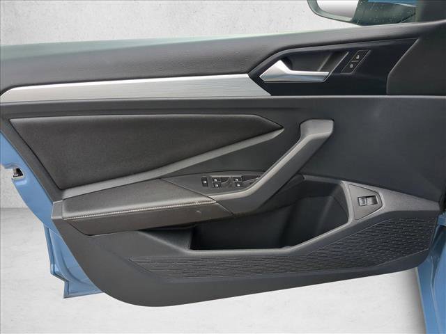 Used 2025 Volkswagen Jetta S image 11