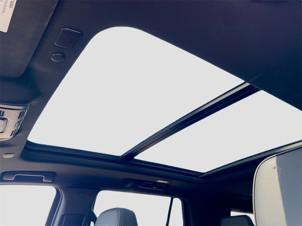 Used 2021 GMC Yukon Denali w/ Denali Ultimate Package image 19