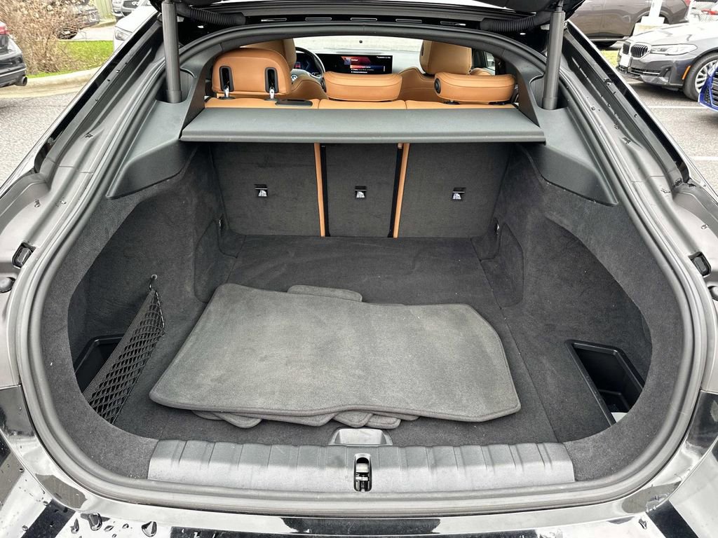 Used 2023 BMW i4 eDrive35 image 32